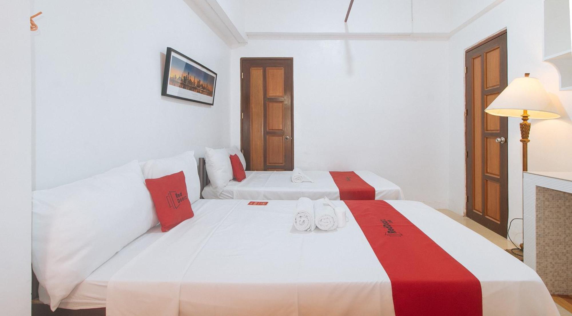 Reddoorz Near Lrt 2 Antipolo Station Hotel Exterior photo