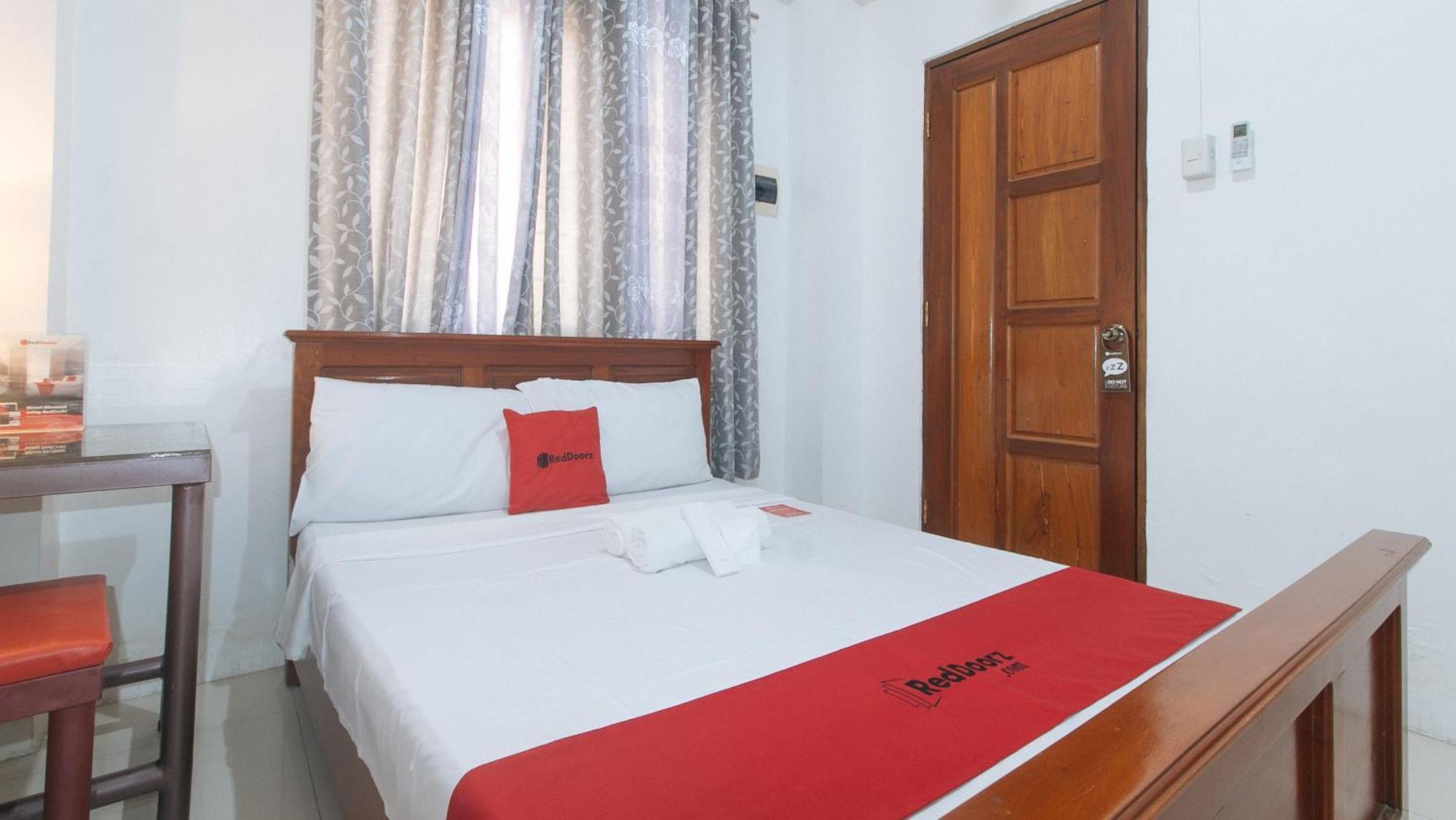 Reddoorz Near Lrt 2 Antipolo Station Hotel Exterior photo