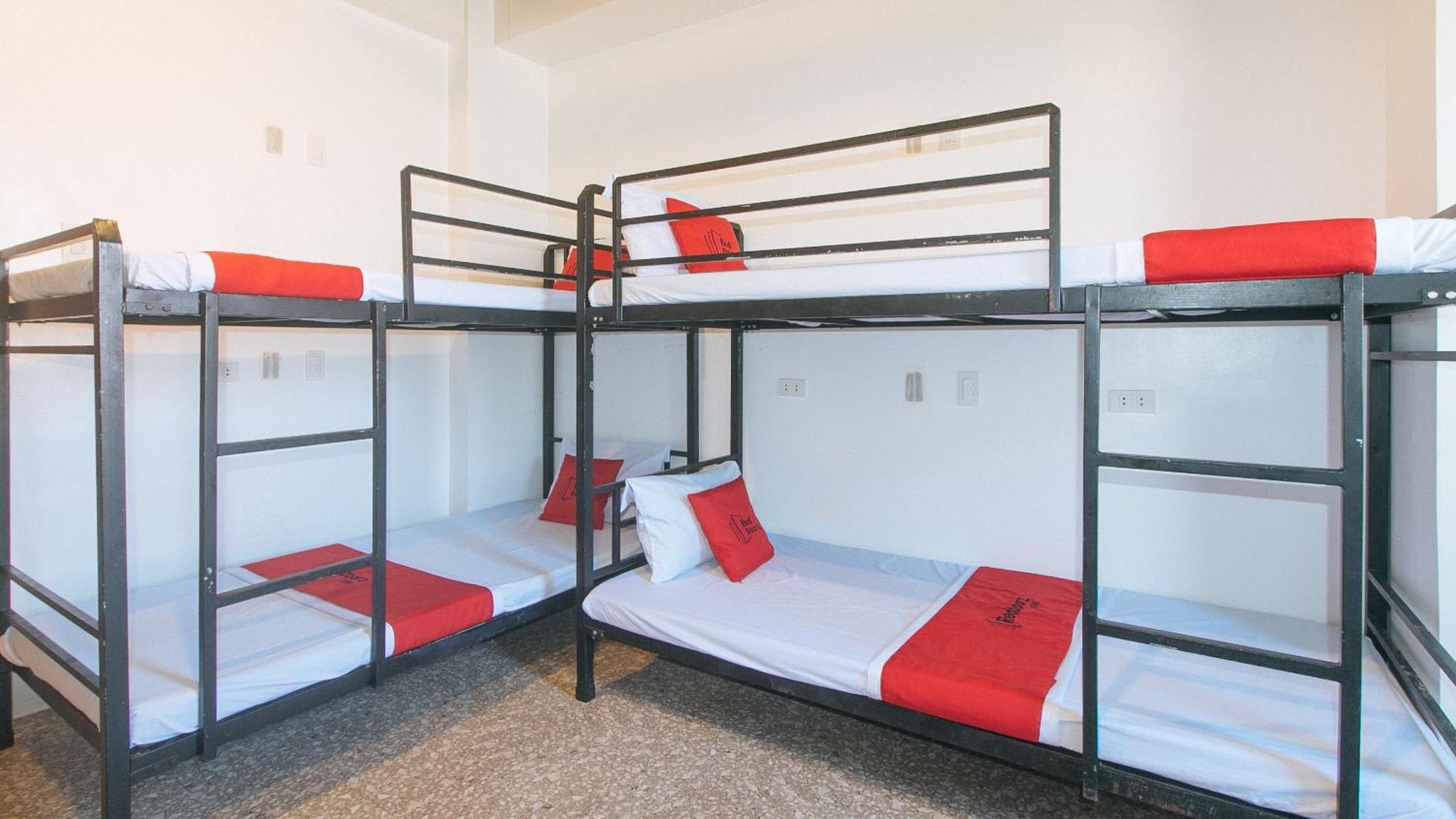 Reddoorz Near Lrt 2 Antipolo Station Hotel Exterior photo